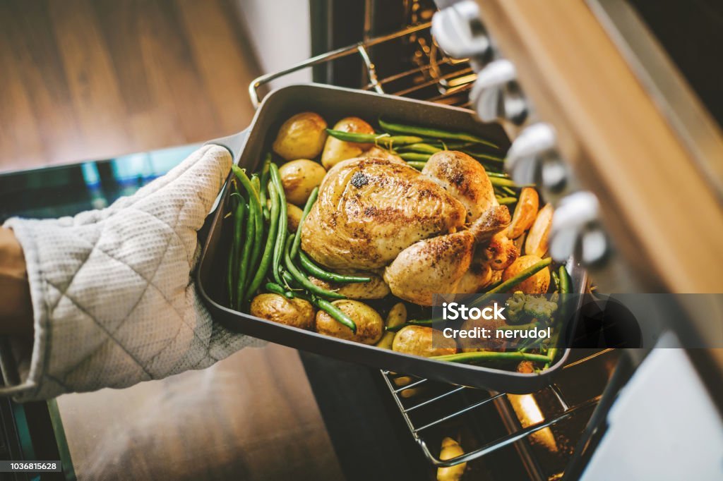 Why does heating element in electric oven pop？